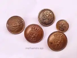 Kancing jas kemeja baju era kolonial