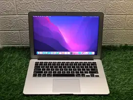 Macbook Air 13 inch 2017 CORE i5-1.8 Ghz RAM 8-128 GB ex iBOX LikeNew