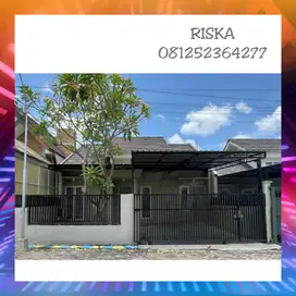 Rumah Full Perabot Modern Minimalis Siap Huni. Di Tengah Kota Jember