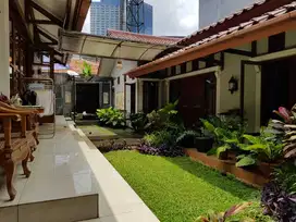 Rumah 2 lantai, ada pavillion, di Tawakal Jakarta Barat, siap huni.