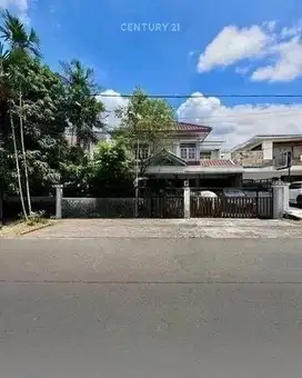 Rumah Multi Fungsi Di Kebayoran Siap Huni FR16443