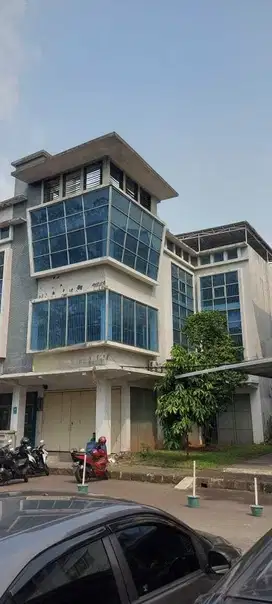Disewakan Ruko 3 Lantai Hoek di Jl Imam Bonjol Karawaci Kota Tangerang