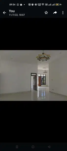 Disewakan kantor/rumah Luas bangunan 320 M2 di Jalan Darmawangsa,Kebay