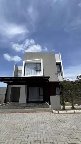 Rumah siaphuni furnish di dago demgan kolam renang  dekat ke itb