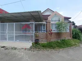 Rumah pojok baru dekat kostrad dan BLK Singosari