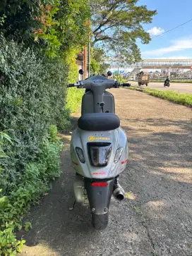 Di jual vespa sprint s iget tahun 2020