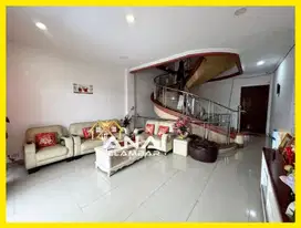 ANA RUMAH FULLFURNISHED UK 5X20M DI KOMPLEK KAVLING POLRI JELAMBAR