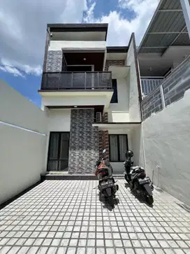 Villa Hadap Jalan Besar Dekat Mall Manhattan