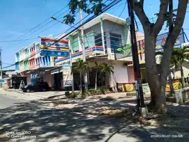 Rumah Toko Poros Aspal Tasikmadu Malang