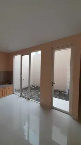 Dijual Rumah Grand Pakuwon Cluster