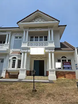 Rumah di Kota Wisata Cibubur, LT 479/LB 369, Hook, 2 lantai