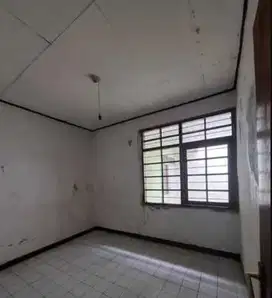 Dijual Rumah lokasi strategis di uber Lt 145m 675jt nego yu survey