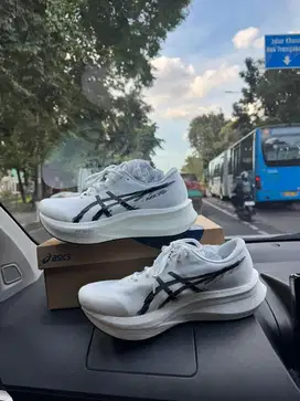 New asics men magic speed 4