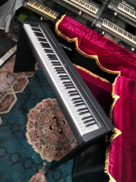 Piano digital Yamaha P45