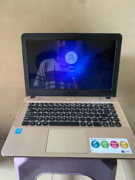 Laptop Asus siap pakai