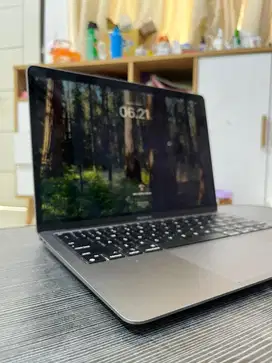 MACBOOK M1 MASIH ADA GARANSI IBOX OKTOBER