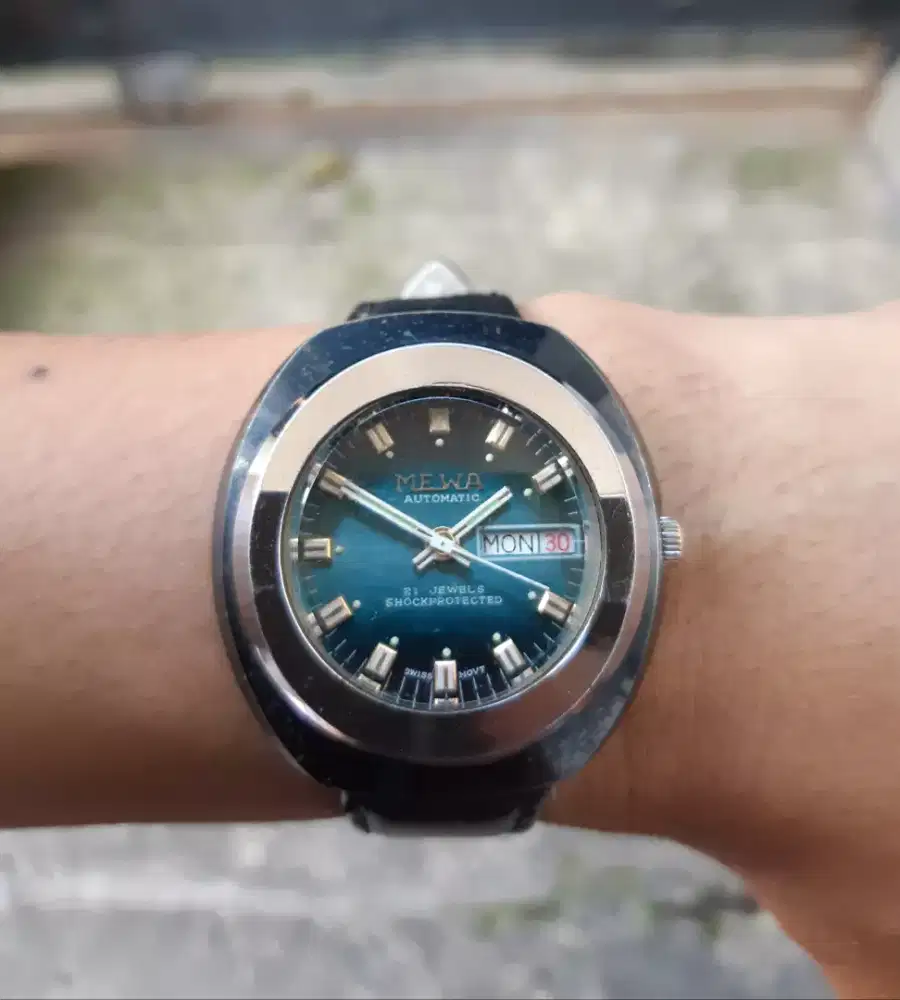 Jam tangan Mewa