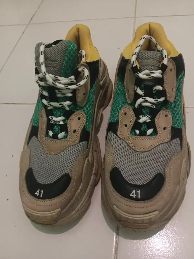 Jual cepat sepatu Balenciaga Second size 41