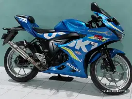 Suzuki GSX R 150 nopol W tangan 1 motor jarang dipakai mulus standar