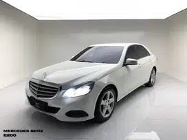 MERCEDES BENZ E200 W212 FACELIFT 2014 WHITE ON BLACK