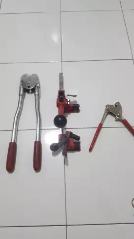 Tang segel timah sama alat pecking