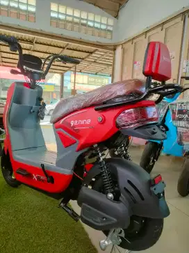 Sepeda Listrik jok seperti motor