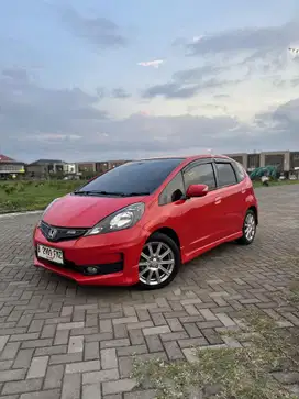 Honda Jazz RS 2013 AT Merah – Siap Pakai, Tampil Sporty
