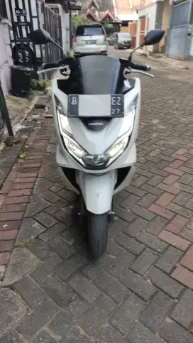 Motor beli dari Baru tgn 1, sangat terawat , pjk pjg BDKi Barat