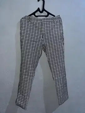 Celana stradivarius masih bagus bgt