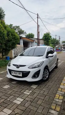 Mazda 2 V Matic 2014 Dp 5 Juta