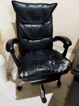 Kursi direktur hidrolik