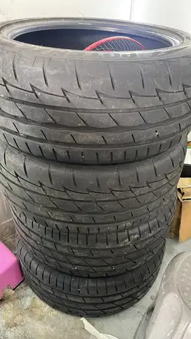 Bridgestone RE003 235/50/18