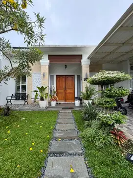 Disewakan rumah di perumahan Grand ubud