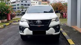 Toyota Fortuner VRZ 2.4 TRD Sportivo AT Putih Diesel 2019 Record