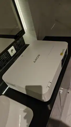Projector Sony VPl-PHZ11
