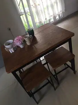 Meja makan informa ukuran 100cm X 70cm