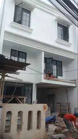 RUMAH BARU 3 LANTAI SWADAYA 1 POLTANGAN