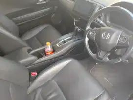 Di jual HONDA HR-V SE 1.5 A/T tahun 2019