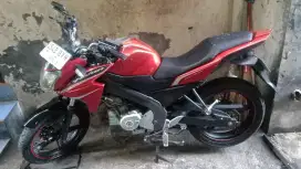 Yamaha Vixion THN 2013 merah orisinil mesin halus surat lengkap