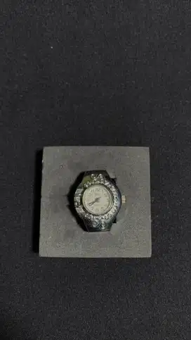Jam Motif Cincin