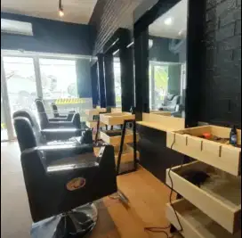 Dijual peralatan dan perlengkapan barbershop good condition