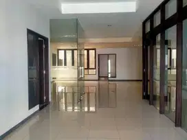 Dijual Rumah Eks Kantor Dharmahusada Indah Timur 3 Lantai