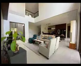 Rumah villa royal pakuwon city surabaya timur high qualitas
