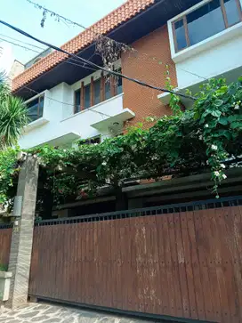 Rumah Cantik di Permata Hijau Jakarta Selatan