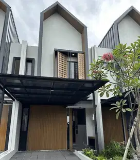 Rumah 2lt attic 5x15 75m 4KT Cluster Mahakam JGC Jakarta Garden City