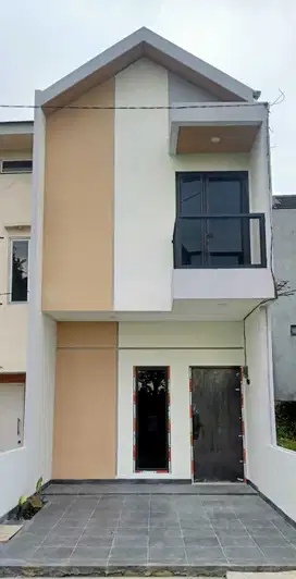 Dijual rumah 2 lantai di Kota Tangerang 10 menit ke stasiun kereta