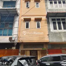 DISEWA RUMAH JALAN LETDA SUJONO KOMPLEK LETDA SUJONO INDAH 2 (Mike)