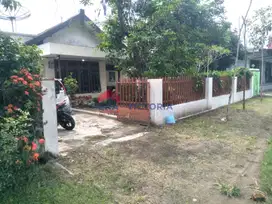 Investasi Tepat! Rumah Tanah di Jalan Raya Warujayeng Pusat Aktivitas