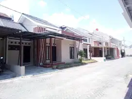 Dijual Rumah Siap Huni Cluster Elite Dekat Bandara Dan Kampus UMS Solo