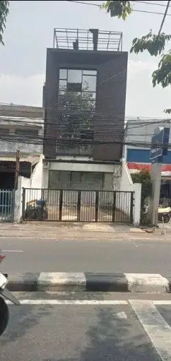 RUKO MURAH DI PINGGIR JALAN KEBAYORAN LAMA STRATEGIS SIAP HUNI